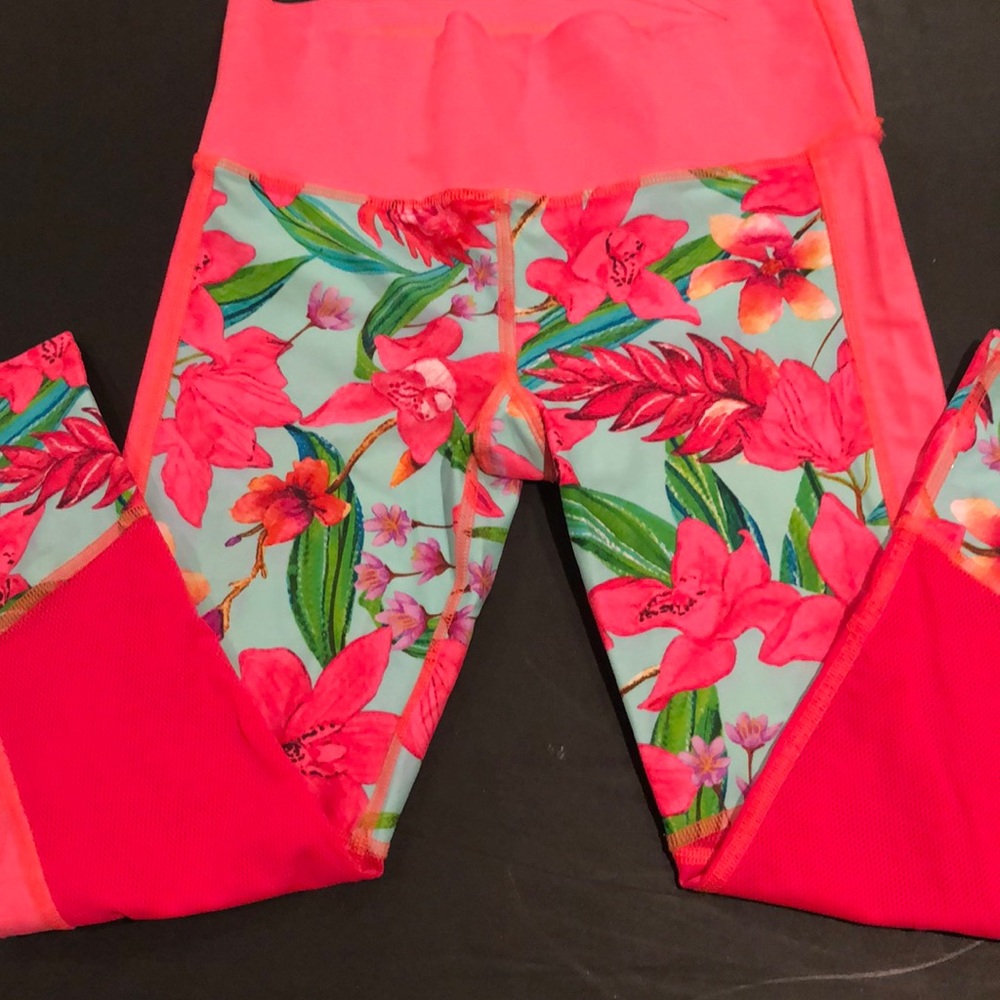Lily Flower Yoga Pants